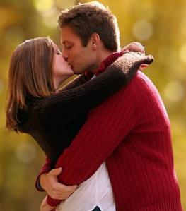 kissing-couple
